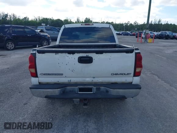 ✅ 2004 Chevrolet Silverado 1500 LT • VIN: 2GCEC13T241402685 • Лот: 43560172. Опубликован ранее на IAAI с пробегом 401 000 миль. Бесплатный доступ к архиву аукционных продаж из США и подробный отчёт об истории автомобиля на DreamBid. Изображение 16.