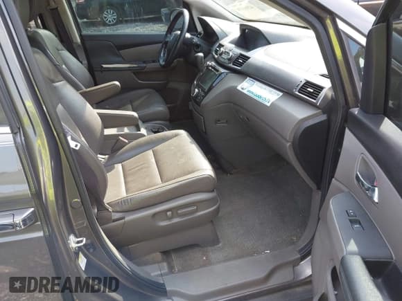 ✅ 2014 Honda Odyssey EX-L • VIN: 5FNRL5H60EB120877 • Lot: 42061130. Wystawiony na IAAI z przebiegiem 215 356 mil. Bezpłatny archiwum sprzedaży aukcyjnych z USA i szczegółowy raport historii pojazdu na DreamBid. Zdjęcie 5.