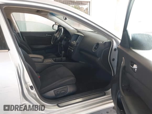 ✅ 2013 Nissan Maxima SV • VIN: 1N4AA5AP9DC802969 • Лот: 43790067. Опубликован ранее на IAAI с пробегом 211 925 миль. Бесплатный доступ к архиву аукционных продаж из США и подробный отчёт об истории автомобиля на DreamBid. Изображение 5.