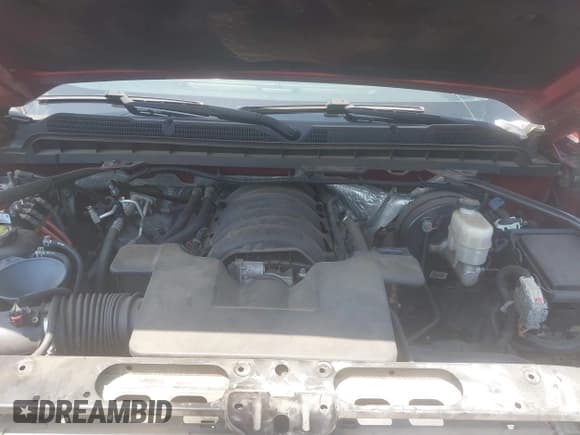 ✅ 2018 Chevrolet Silverado 1500 LT • VIN: 3GCUKREC0JG261001 • Lot: 43014912. Listed on IAAI with 145,954 mi. Free auction sales archive from the USA and detailed vehicle history report at DreamBid. Image 10.