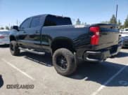 ✅ 2020 Chevrolet Silverado 1500 LT Trail Boss • VIN: 1GCPYFED2LZ364328 • Lot: 50989854. Wystawiony na Copart z przebiegiem 32 495 mil. Bezpłatny archiwum sprzedaży aukcyjnych z USA i szczegółowy raport historii pojazdu na DreamBid. Zdjęcie 2.