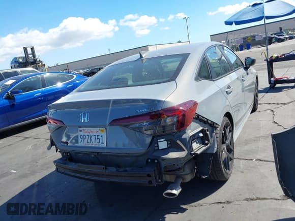 ✅ 2025 Honda Civic Sport • VIN: 2HGFE2F5XSH539221 • Lot: 43325621. Listed on IAAI with 11,878 mi. Free auction sales archive from the USA and detailed vehicle history report at DreamBid. Image 16.