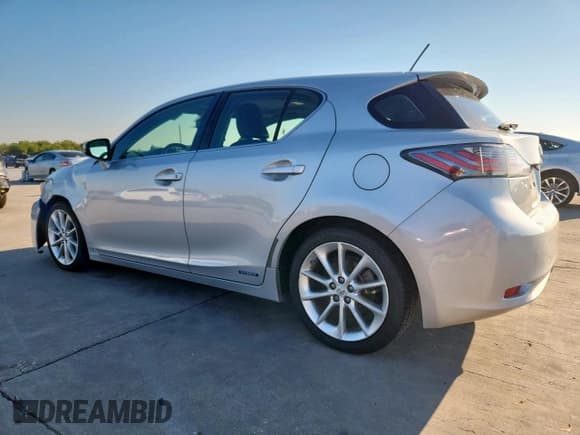 ✅ 2011 Lexus CT 200h • VIN: JTHKD5BH9B2037227 • Lot: 84780995. Listed on Copart with 176,613 mi. Free auction sales archive from the USA and detailed vehicle history report at DreamBid. Image 2.