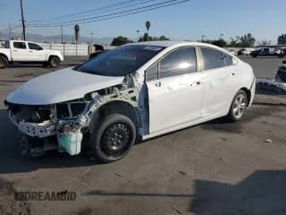 ✅ 2017 Chevrolet Cruze LT • VIN: 1G1BE5SM6H7104379 • Lot: 81688005. Wystawiony na Copart z przebiegiem 116 737 mil mil. Skorzystaj z bezpłatnego archiwum sprzedaży aukcyjnych z USA i zobacz szczegółowy raport historii pojazdu na DreamBid. Zdjęcie 1.