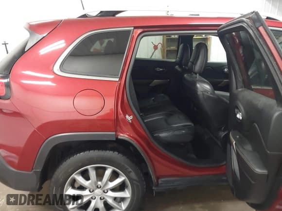 ✅ 2017 Jeep Cherokee Limited • VIN: 1C4PJMDS8HD226211 • Лот: 43105537. Опубликован ранее на IAAI с пробегом 132 798 миль. Бесплатный доступ к архиву аукционных продаж из США и подробный отчёт об истории автомобиля на DreamBid. Изображение 8.