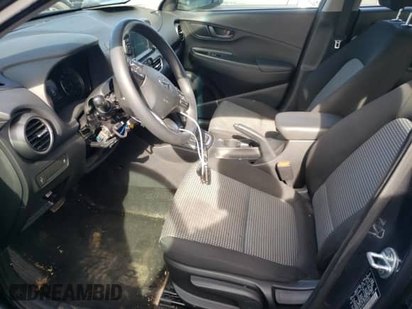 2018 Hyundai Kona SE с VIN KM8K1CAA1JU183333, выставлен на аукционе Copart как лот 72404452 с пробегом 60 913 миль миль и . История ставок и продаж доступна на DreamBid. Изображение 7.