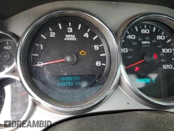 ✅ 2007 Chevrolet Silverado 2500HD Work Truck • VIN: 1GCHC24K27E520134 • Лот: 56055915. Опубликован ранее на Copart с пробегом 345 790 миль. Бесплатный доступ к архиву аукционных продаж из США и подробный отчёт об истории автомобиля на DreamBid. Изображение 9.