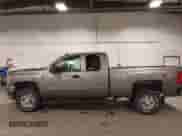 2007 Chevrolet Silverado 2500HD LTZ z VIN 1GCHK29617E595261, wystawiony jako IAAI lot #42846735 z przebiegiem 257 925 mil mil oraz . Historia ofert i sprzedaży dostępna na DreamBid. Obrazek 15.