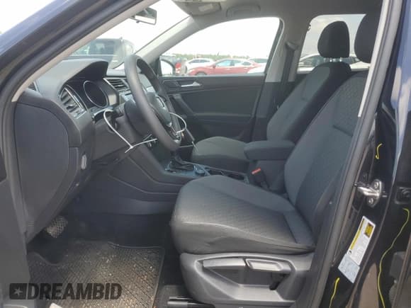 ✅ 2018 Volkswagen Tiguan S • VIN: 3VV0B7AX2JM114189 • Lot: 56109665. Listed on Copart with 65,432 mi. Free auction sales archive from the USA and detailed vehicle history report at DreamBid. Image 7.