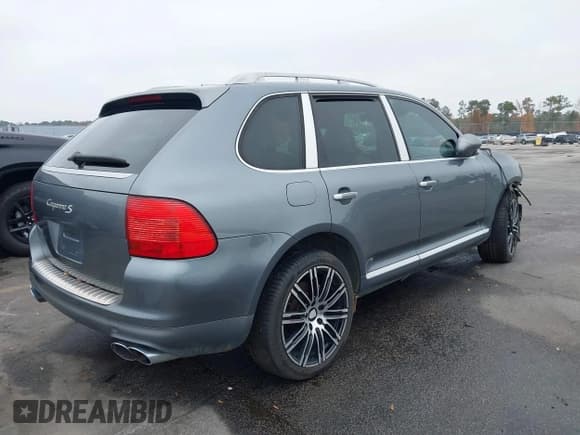 ✅ 2005 Porsche Cayenne S • VIN: WP1AB29P55LA62136 • Lot: 43734084. Listed on IAAI with 130,937 mi. Free auction sales archive from the USA and detailed vehicle history report at DreamBid. Image 4.