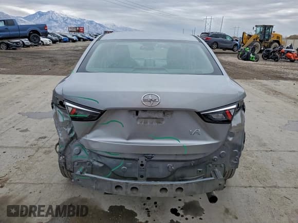 ✅ 2016 Scion iA • VIN: 3MYDLBZV0GY101320 • Lot: 94205415. Wystawiony na Copart z przebiegiem 89 457 mil. Bezpłatny archiwum sprzedaży aukcyjnych z USA i szczegółowy raport historii pojazdu na DreamBid. Zdjęcie 6.