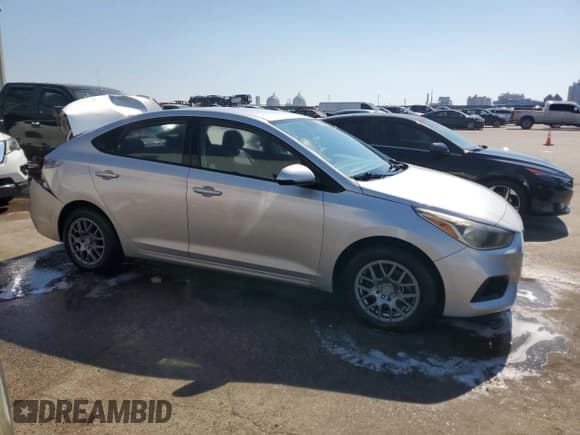 ✅ 2019 Hyundai Accent SE • VIN: 3KPC24A39KE050705 • Лот: 75056934. Опубликован ранее на Copart с пробегом 127 271 миль. Бесплатный доступ к архиву аукционных продаж из США и подробный отчёт об истории автомобиля на DreamBid. Изображение 4.