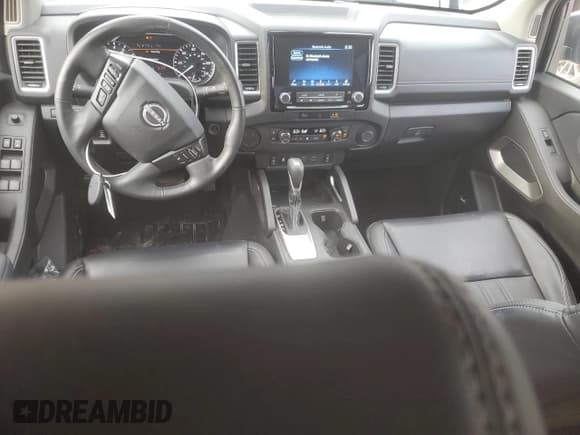 ✅ 2024 Nissan Frontier SV • VIN: 1N6ED1EJ1RN660126 • Lot: 68540615. Wystawiony na Copart z przebiegiem 23 746 mil. Bezpłatny archiwum sprzedaży aukcyjnych z USA i szczegółowy raport historii pojazdu na DreamBid. Zdjęcie 8.