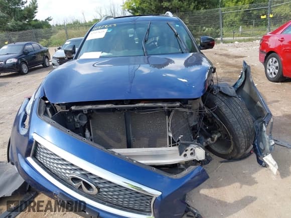 ✅ 2017 Infiniti QX70 • VIN: JN8CS1MW9HM414298 • Lot: 42927623. Wystawiony na IAAI z przebiegiem Nie podano. Bezpłatny archiwum sprzedaży aukcyjnych z USA i szczegółowy raport historii pojazdu na DreamBid. Zdjęcie 12.