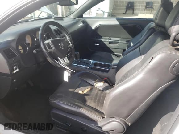 ✅ 2012 Dodge Challenger SXT • VIN: 2C3CDYAG0CH161934 • Лот: 73168314. Опубликован ранее на Copart с пробегом 185 821 миль. Бесплатный доступ к архиву аукционных продаж из США и подробный отчёт об истории автомобиля на DreamBid. Изображение 7.