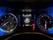 ✅ 2015 Chrysler 200 Limited • VIN: 1C3CCCAB3FN696018 • Лот: 92786935. Опубликован ранее на Copart с пробегом 142 867 миль. Бесплатный доступ к архиву аукционных продаж из США и подробный отчёт об истории автомобиля на DreamBid. Изображение 9.