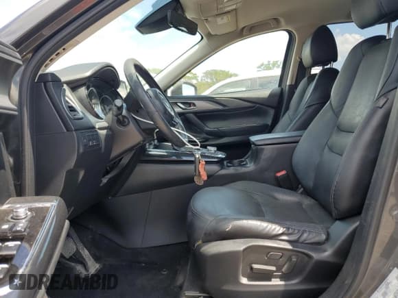 ✅ 2019 Mazda CX-9 Touring • VIN: JM3TCBCY8K0315382 • Lot: 62465725. Listed on Copart with 132,646 mi. Free auction sales archive from the USA and detailed vehicle history report at DreamBid. Image 7.