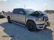 2023 Ram 1500 Laramie z VIN 1C6SRFJT7PN662379, wystawiony jako Copart lot #81452325 z przebiegiem 27 254 mil mil oraz Szkoda całkowita • Salvage title. Historia ofert i sprzedaży dostępna na DreamBid. Obrazek 4.