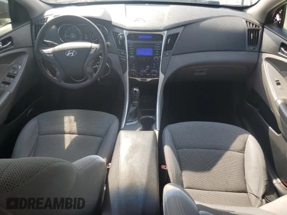 ✅ 2013 Hyundai Sonata GLS • VIN: 5NPEB4AC3DH677617 • Lot: 75028624. Listed on Copart with 118,868 mi. Free auction sales archive from the USA and detailed vehicle history report at DreamBid. Image 8.