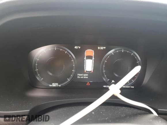 ✅ 2018 Volvo V90 • VIN: YV4102NKXJ1029234 • Lot: 52785895. Listed on Copart with 85,260 mi. Free auction sales archive from the USA and detailed vehicle history report at DreamBid. Image 9.