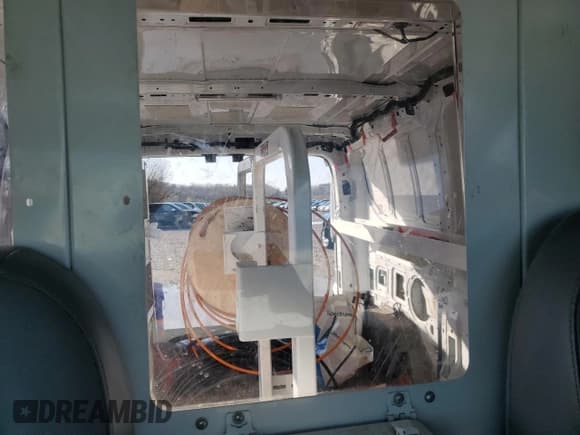 ✅ 2017 Ford Transit • VIN: 1FTYE1ZM5HKB28704 • Лот: 52015045. Опубликован ранее на Copart с пробегом Не указан. Бесплатный доступ к архиву аукционных продаж из США и подробный отчёт об истории автомобиля на DreamBid. Изображение 10.