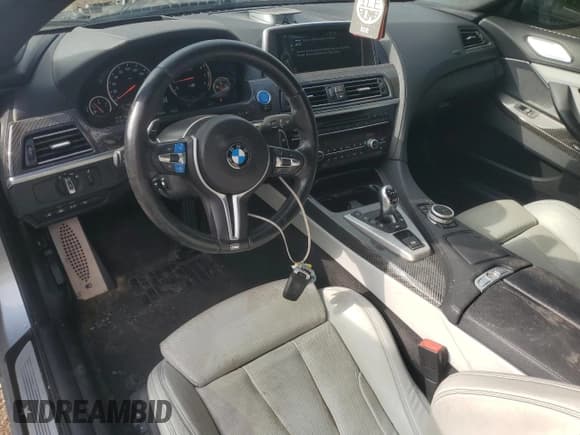 ✅ 2014 BMW M6 • VIN: WBSLX9C53ED160340 • Lot: 68315924. Wystawiony na Copart z przebiegiem 95 899 mil. Bezpłatny archiwum sprzedaży aukcyjnych z USA i szczegółowy raport historii pojazdu na DreamBid. Zdjęcie 8.