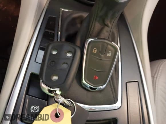 ✅ 2015 Cadillac SRX • VIN: 3GYFNAE38FS554936 • Lot: 42692957. Wystawiony na IAAI z przebiegiem 138 978 mil. Bezpłatny archiwum sprzedaży aukcyjnych z USA i szczegółowy raport historii pojazdu na DreamBid. Zdjęcie 11.