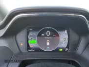 ✅ 2023 Chevrolet Bolt EV 2LT • VIN: 1G1FX6S06P4161650 • Lot: 83765274. Wystawiony na Copart z przebiegiem 26 687 mil. Bezpłatny archiwum sprzedaży aukcyjnych z USA i szczegółowy raport historii pojazdu na DreamBid. Zdjęcie 9.