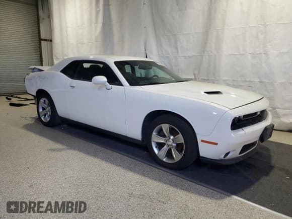 ✅ 2021 Dodge Challenger SXT • VIN: 2C3CDZAG2MH542692 • Lot: 84971605. Wystawiony na Copart z przebiegiem 61 153 mil. Bezpłatny archiwum sprzedaży aukcyjnych z USA i szczegółowy raport historii pojazdu na DreamBid. Zdjęcie 4.