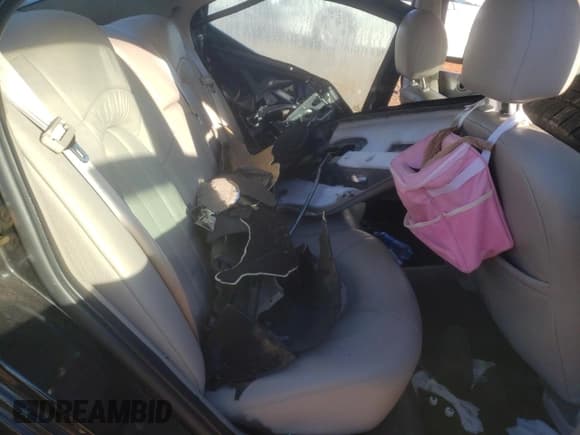 ✅ 2004 Chrysler 300M M • VIN: 2C3HE66G84H615168 • Lot: 87663285. Wystawiony na Copart z przebiegiem Nie podano. Bezpłatny archiwum sprzedaży aukcyjnych z USA i szczegółowy raport historii pojazdu na DreamBid. Zdjęcie 10.