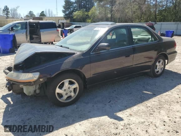 ✅ 1998 Honda Accord EX • VIN: 1HGCG5557WA244226 • Лот: 50425025. Опубликован ранее на Copart с пробегом 160 348 миль. Бесплатный доступ к архиву аукционных продаж из США и подробный отчёт об истории автомобиля на DreamBid. Изображение 1.