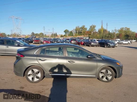 ✅ 2021 Hyundai Ioniq Limited • VIN: KMHC05LC7MU254282 • Lot: 43501749. Wystawiony na IAAI z przebiegiem 99 263 mil. Bezpłatny archiwum sprzedaży aukcyjnych z USA i szczegółowy raport historii pojazdu na DreamBid. Zdjęcie 13.