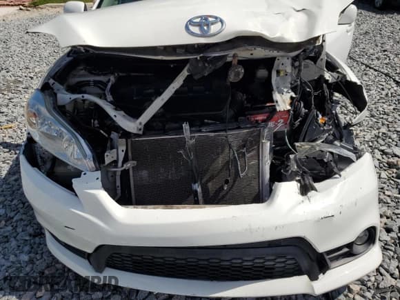 ✅ 2013 Toyota Matrix L • VIN: 2T1KU4EE2DC999032 • Lot: 56505705. Listed on Copart with 90,314 mi. Free auction sales archive from the USA and detailed vehicle history report at DreamBid. Image 11.