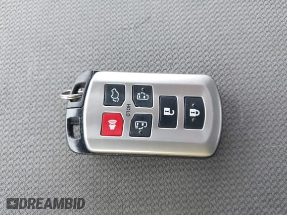 ✅ 2020 Toyota Sienna XLE • VIN: 5TDDZ3DC4LS232650 • Лот: 42332566. Опубликован ранее на IAAI с пробегом 141 971 миль. Бесплатный доступ к архиву аукционных продаж из США и подробный отчёт об истории автомобиля на DreamBid. Изображение 11.