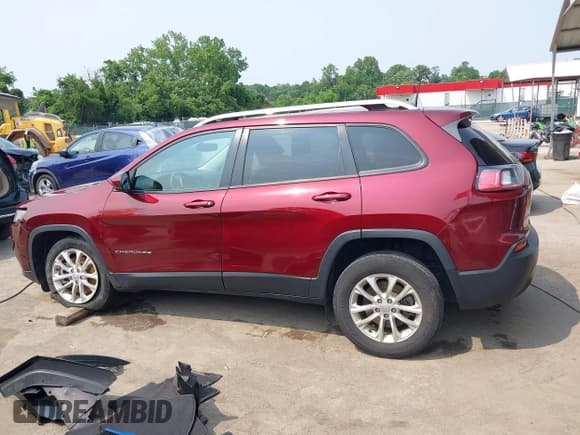 ✅ 2021 Jeep Cherokee Latitude • VIN: 1C4PJMCB9MD193523 • Lot: 42425060. Wystawiony na IAAI z przebiegiem 127 777 mil. Bezpłatny archiwum sprzedaży aukcyjnych z USA i szczegółowy raport historii pojazdu na DreamBid. Zdjęcie 14.