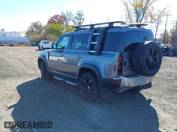 ✅ 2022 Land Rover Defender S • VIN: SALEJ7RX4N2097686 • Lot: 40668510. Listed on IAAI with 55,966 mi. Free auction sales archive from the USA and detailed vehicle history report at DreamBid. Image 3.