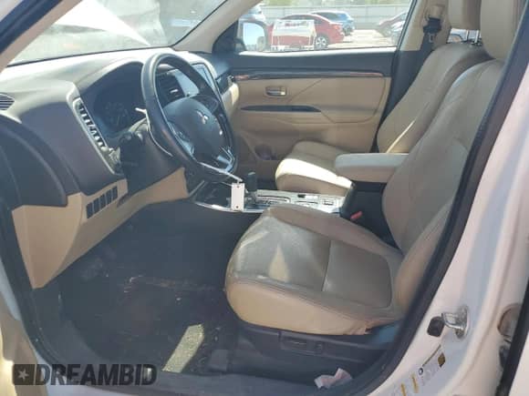 2017 Mitsubishi Outlander SE with VIN JA4AZ3A33HZ051790, listed as a Copart auction lot 81827925 with 161,022 mi miles and Salvage title. Bid and sale history available at DreamBid. Image 7.