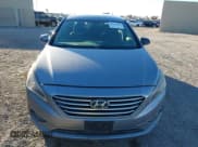 ✅ 2017 Hyundai Sonata SE • VIN: 5NPE24AF4HH488622 • Lot: 43645366. Listed on IAAI with 118,556 mi. Free auction sales archive from the USA and detailed vehicle history report at DreamBid. Image 6.