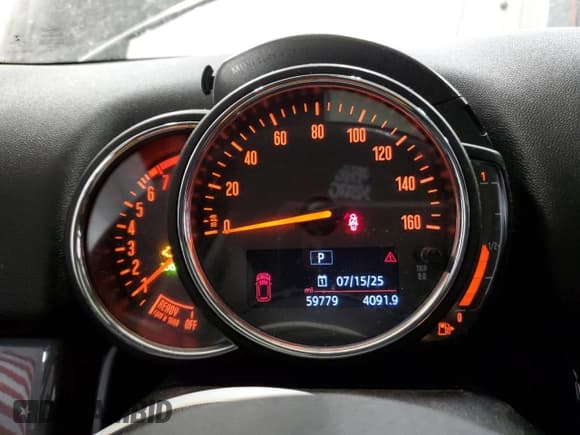 ✅ 2019 MINI Countryman Cooper • VIN: WMZYS7C54K3J05106 • Лот: 63800985. Опубликован ранее на Copart с пробегом 59 779 миль. Бесплатный доступ к архиву аукционных продаж из США и подробный отчёт об истории автомобиля на DreamBid. Изображение 9.