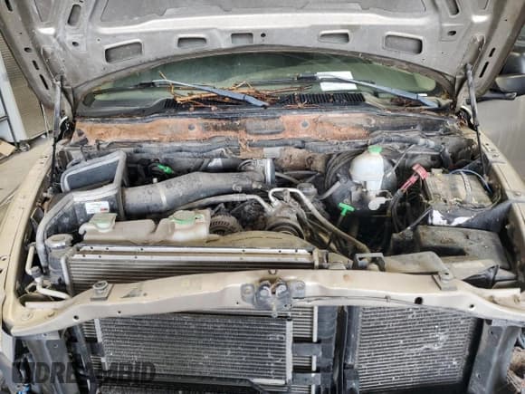 ✅ 2004 Dodge 2500 ST • VIN: 3D7KA28D64G281057 • Lot: 67813615. Wystawiony na Copart z przebiegiem 162 193 mil. Bezpłatny archiwum sprzedaży aukcyjnych z USA i szczegółowy raport historii pojazdu na DreamBid. Zdjęcie 11.