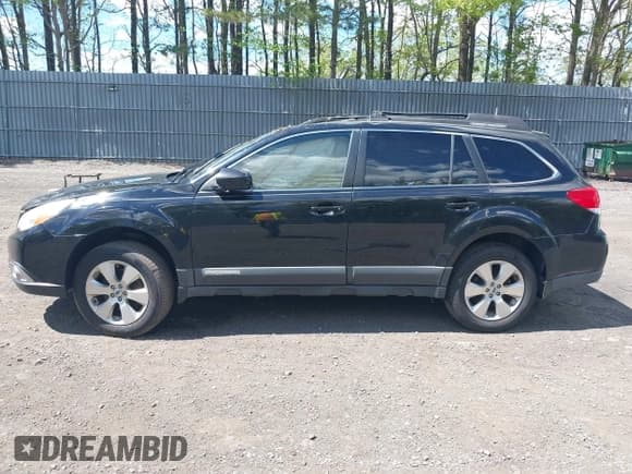 ✅ 2012 Subaru Outback Limited • VIN: 4S4BRDLC9C2241555 • Lot: 42215032. Listed on IAAI with 323,071 mi. Free auction sales archive from the USA and detailed vehicle history report at DreamBid. Image 13.