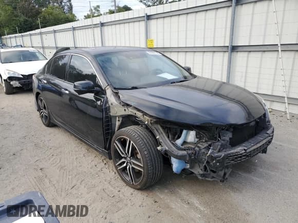 ✅ 2016 Honda Accord Touring • VIN: 1HGCR3F93GA022431 • Лот: 81907135. Опубликован ранее на Copart с пробегом 123 981 миль. Бесплатный доступ к архиву аукционных продаж из США и подробный отчёт об истории автомобиля на DreamBid. Изображение 4.