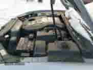 2006 Hyundai Azera SE z VIN KMHFC46F46A093575, wystawiony jako IAAI lot #41259753 z przebiegiem 164 453 mil mil oraz . Historia ofert i sprzedaży dostępna na DreamBid. Obrazek 19.