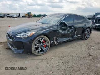 ✅ 2018 Kia Stinger GT2 • VIN: KNAE55LC7J6018758 • Lot: 70507985. Wystawiony na Copart z przebiegiem 80 731 mil. Bezpłatny archiwum sprzedaży aukcyjnych z USA i szczegółowy raport historii pojazdu na DreamBid. Zdjęcie 1.
