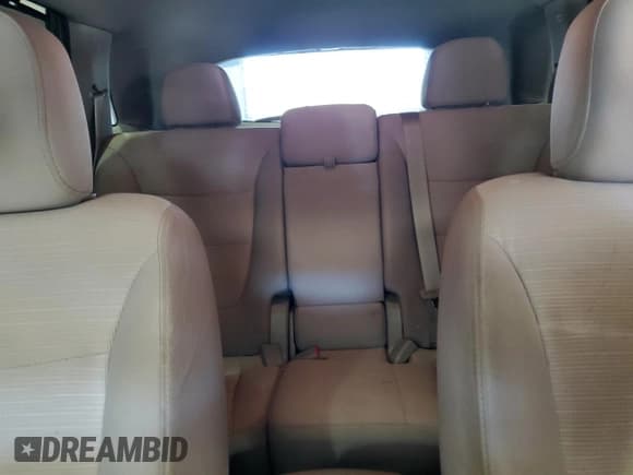 ✅ 2015 Kia Sorento LX • VIN: 5XYKTCA60FG594693 • Lot: 82702745. Wystawiony na Copart z przebiegiem 159 826 mil. Bezpłatny archiwum sprzedaży aukcyjnych z USA i szczegółowy raport historii pojazdu na DreamBid. Zdjęcie 10.