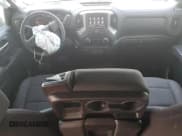 ✅ 2025 Chevrolet Silverado 2500HD Custom • VIN: 1GC4KME75SF152185 • Lot: 84746635. Wystawiony na Copart z przebiegiem 5 317 mil. Bezpłatny archiwum sprzedaży aukcyjnych z USA i szczegółowy raport historii pojazdu na DreamBid. Zdjęcie 8.