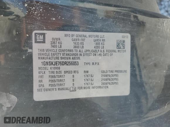 ✅ 2013 Chevrolet Suburban LT • VIN: 1GNSKJE76DR256053 • Lot: 76566454. Wystawiony na Copart z przebiegiem 258 788 mil. Bezpłatny archiwum sprzedaży aukcyjnych z USA i szczegółowy raport historii pojazdu na DreamBid. Zdjęcie 13.