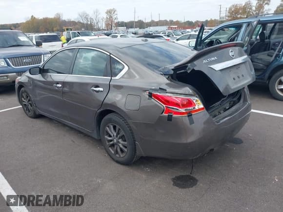 ✅ 2015 Nissan Altima S • VIN: 1N4AL3AP1FN895377 • Lot: 43658255. Wystawiony na IAAI z przebiegiem 205 037 mil. Bezpłatny archiwum sprzedaży aukcyjnych z USA i szczegółowy raport historii pojazdu na DreamBid. Zdjęcie 3.