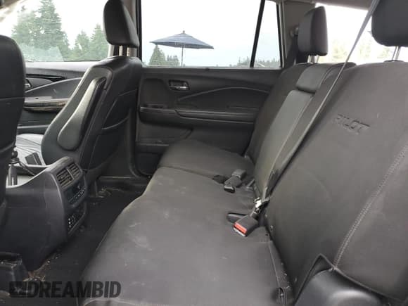 ✅ 2018 Honda Pilot Touring • VIN: 5FNYF6H91JB018033 • Lot: 70367585. Listed on Copart with Not provided. Free auction sales archive from the USA and detailed vehicle history report at DreamBid. Image 11.