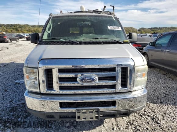 ✅ 2010 Ford Econoline Passenger XL • VIN: 1FBNE3BL7ADA88723 • Lot: 76265624. Listed on Copart with 241,044 mi. Free auction sales archive from the USA and detailed vehicle history report at DreamBid. Image 5.